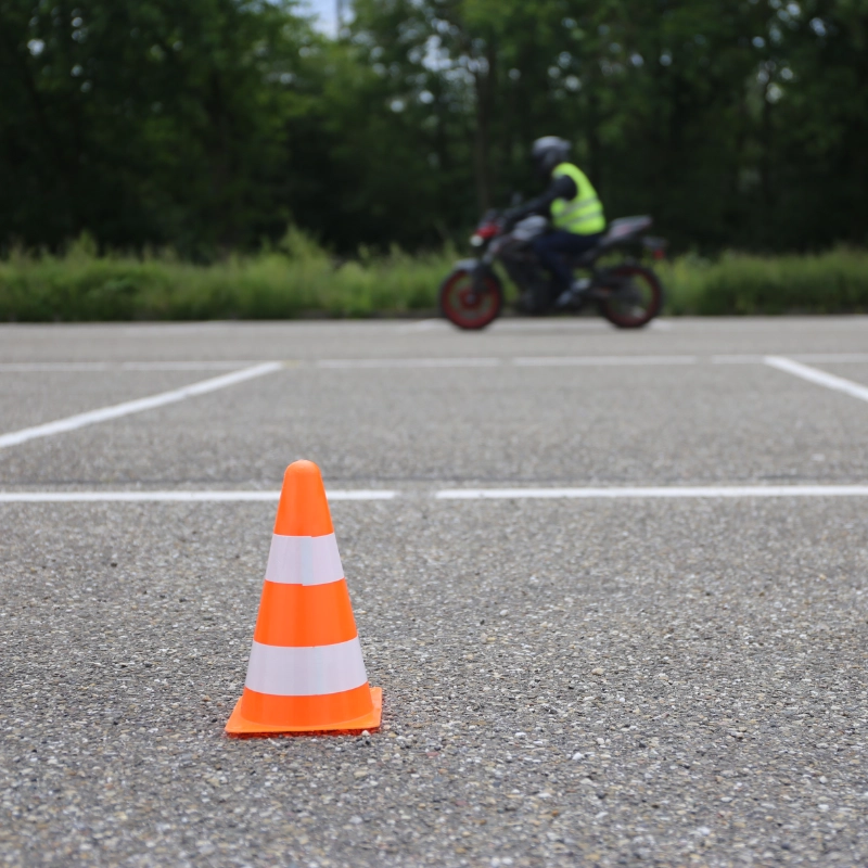 Max — Oprichter & Instructeur, Motorrijles Max